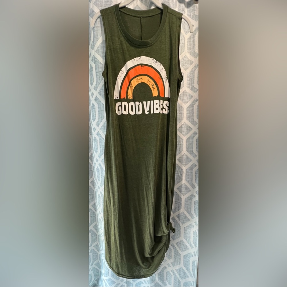 Green Sleeveless Dress with Rainbow Graphic